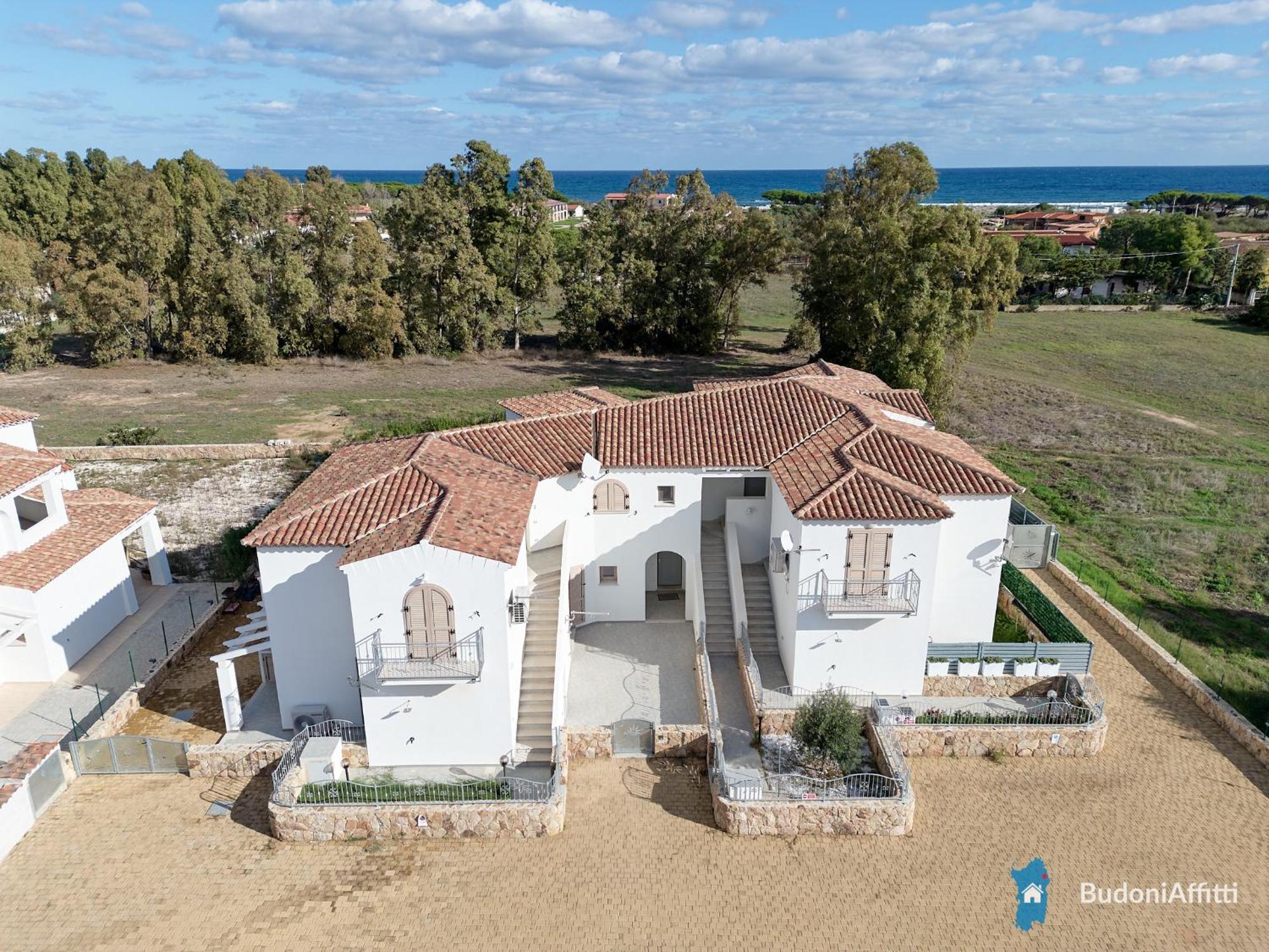 Villetta Con Piscina Budoni Affitti Spiaggia 700 Mt Екстер'єр фото